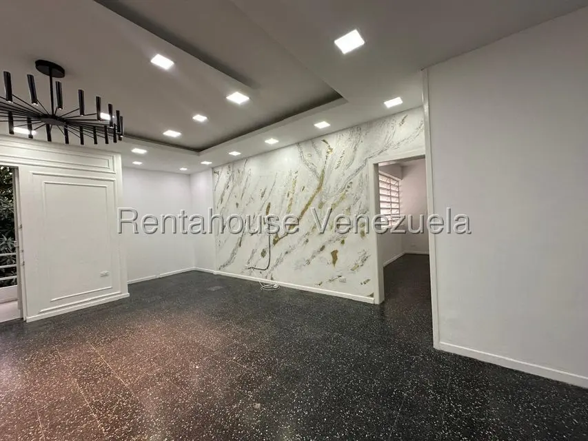 Casa (1 Nivel) en Alquiler en Las Mercedes, Distrito Metropolitano - 14