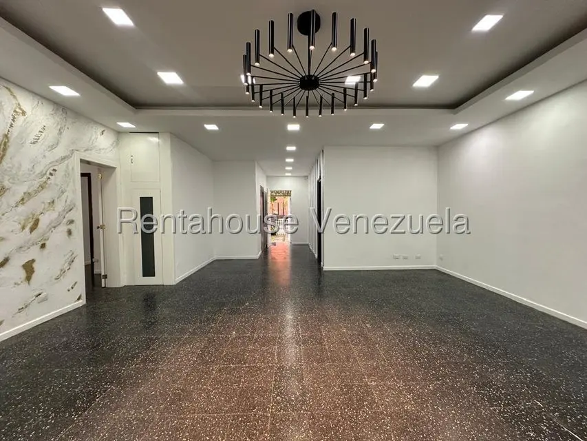 Casa (1 Nivel) en Alquiler en Las Mercedes, Distrito Metropolitano - 15