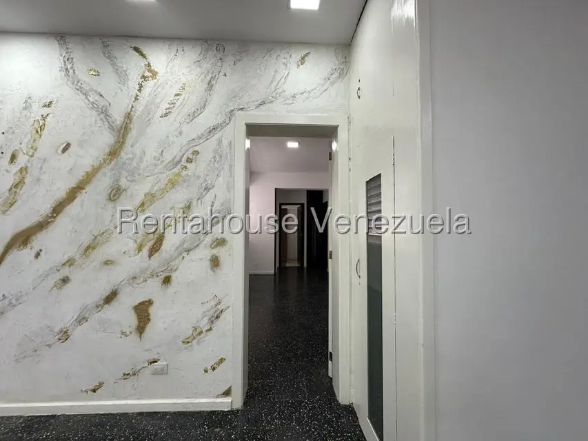 Casa (1 Nivel) en Alquiler en Las Mercedes, Distrito Metropolitano - 22