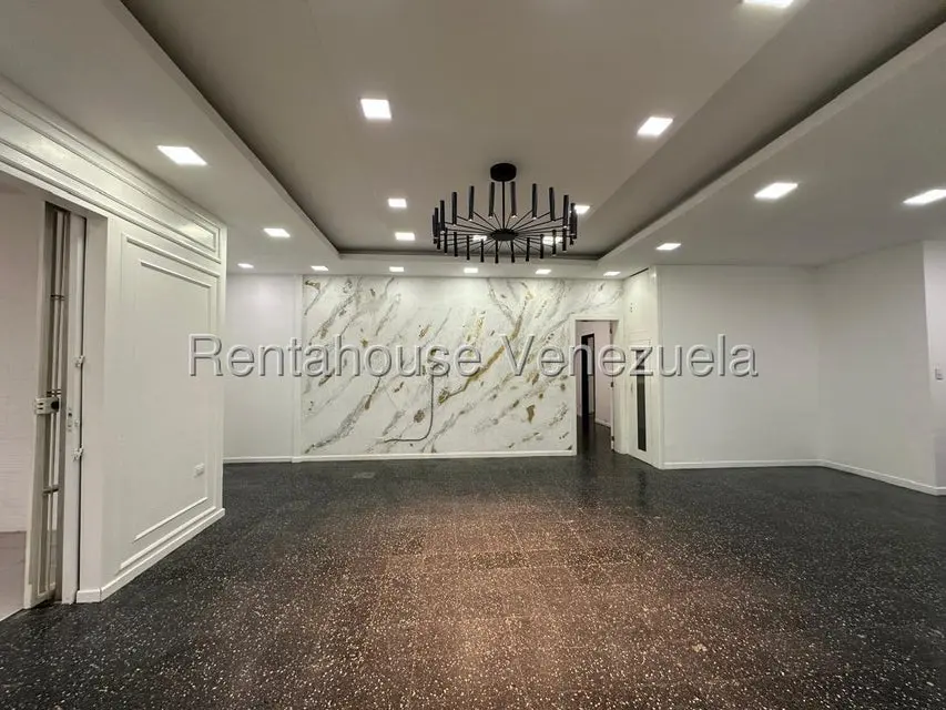 Casa (1 Nivel) en Alquiler en Las Mercedes, Distrito Metropolitano - 24