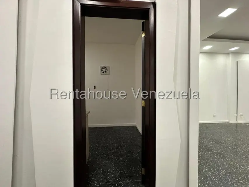 Casa (1 Nivel) en Alquiler en Las Mercedes, Distrito Metropolitano - 26