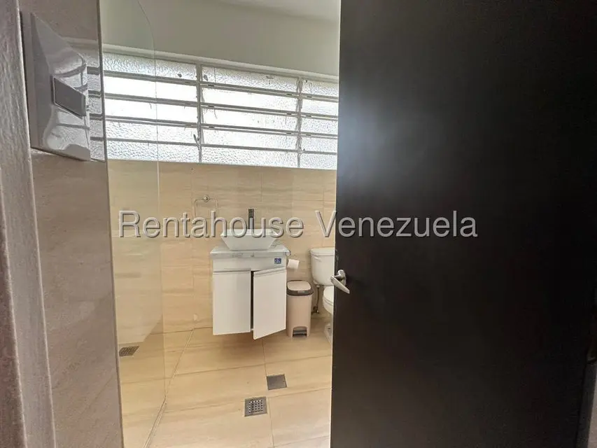 Casa (1 Nivel) en Alquiler en Las Mercedes, Distrito Metropolitano - 38