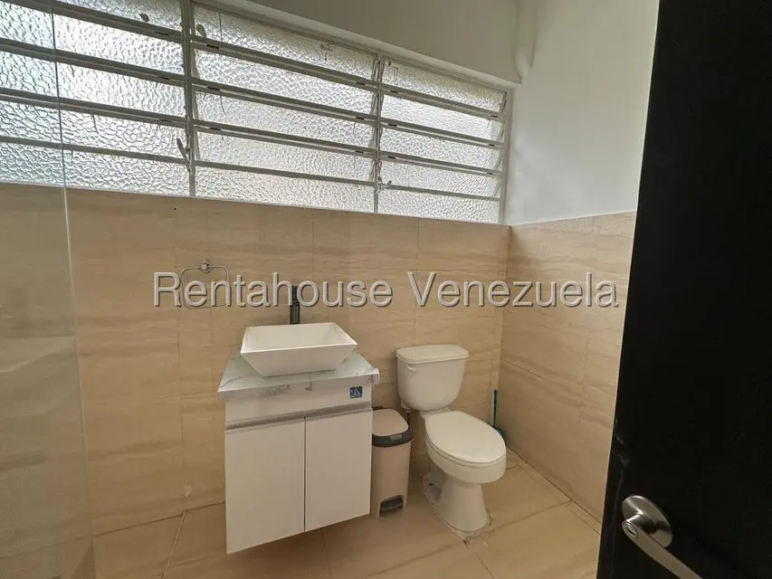 Casa (1 Nivel) en Alquiler en Las Mercedes, Distrito Metropolitano - 40