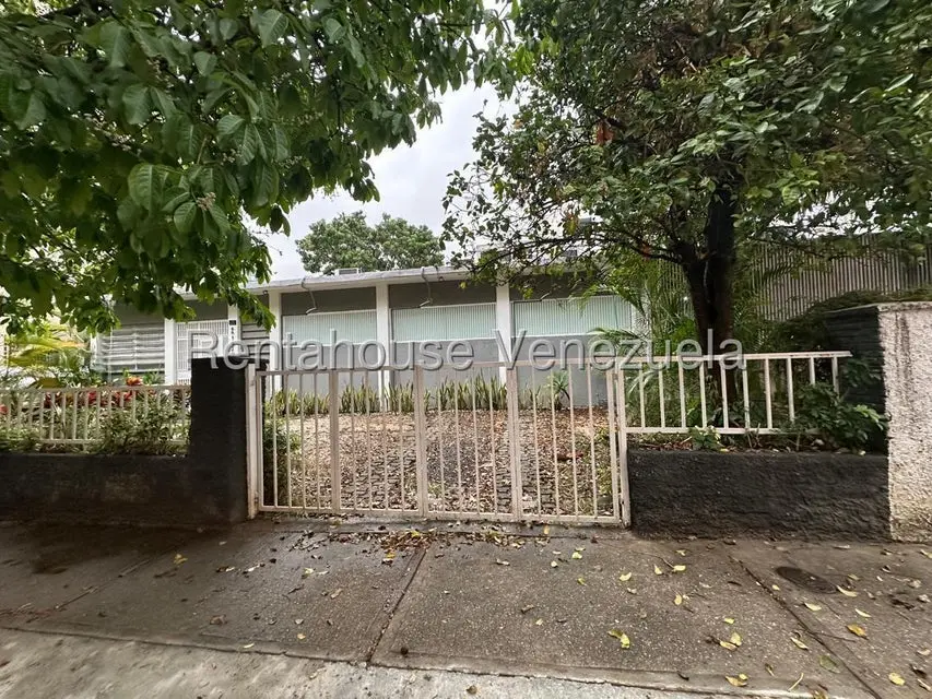 Casa (1 Nivel) en Alquiler en Las Mercedes, Distrito Metropolitano - 46