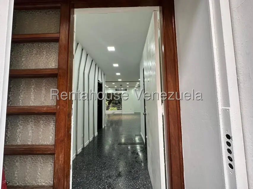 Casa (1 Nivel) en Alquiler en Las Mercedes, Distrito Metropolitano - 10