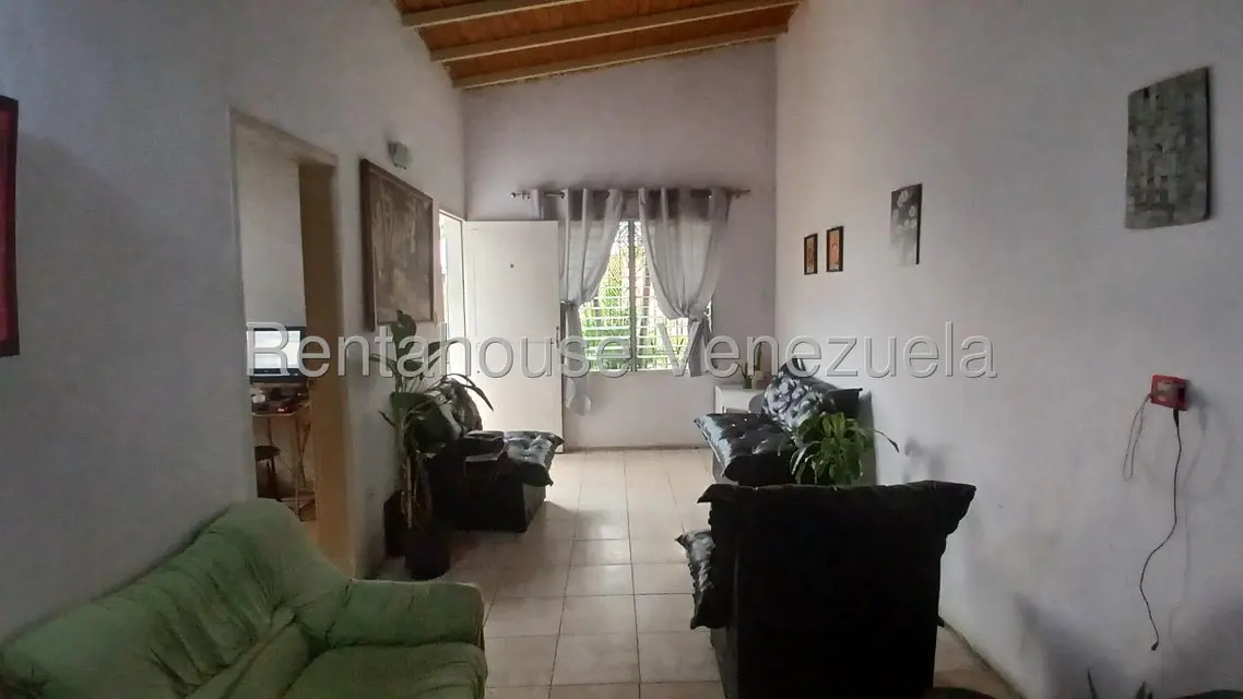 Casa (1 Nivel) en Venta en Prados del Sol, Portuguesa - 2