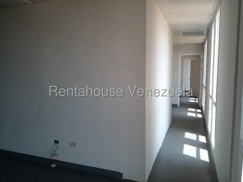 Comercial (Oficina) en Alquiler en 5 de Julio, Zulia - 11