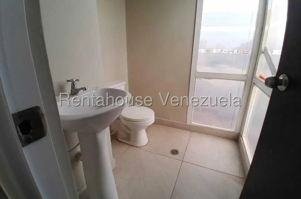 Comercial (Oficina) en Alquiler en 5 de Julio, Zulia - 14