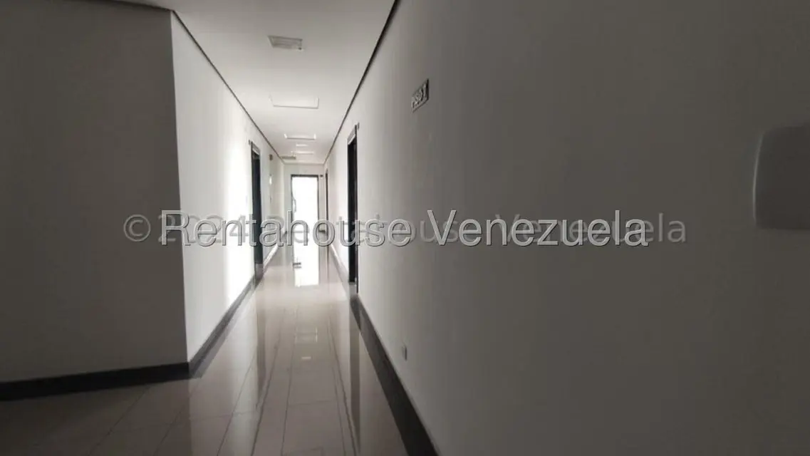 Comercial (Oficina) en Alquiler en Nueva Segovia, Lara - 5