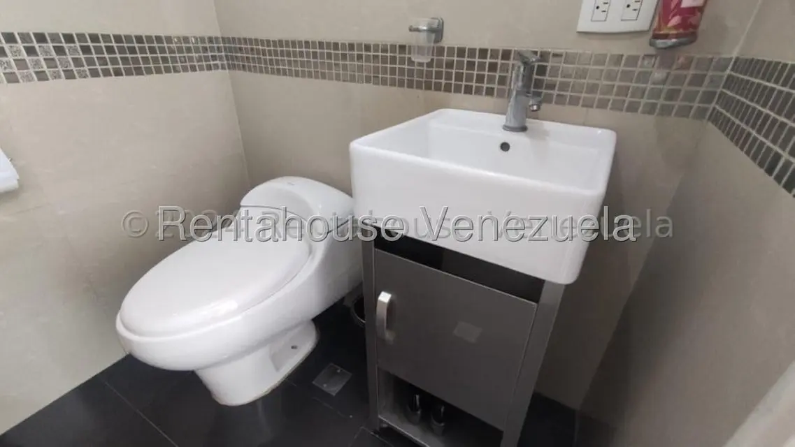 Comercial (Oficina) en Alquiler en Nueva Segovia, Lara - 9