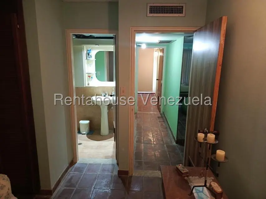 Apartamento (1 Nivel) en Alquiler en Camuri Chico, Vargas - 38