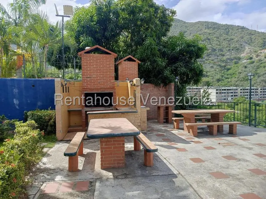 Apartamento (1 Nivel) en Alquiler en Camuri Chico, Vargas - 10