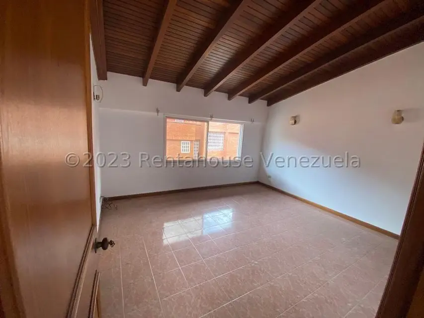 Townhouse (Multiples Niveles) en Venta en Miranda, Distrito Metropolitano - 11