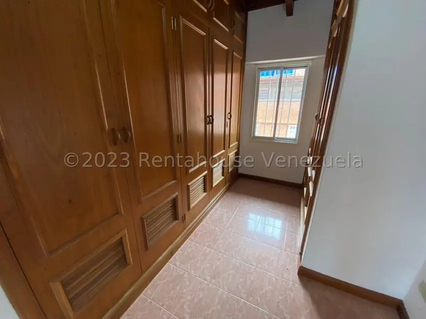 Townhouse (Multiples Niveles) en Venta en Miranda, Distrito Metropolitano - 12