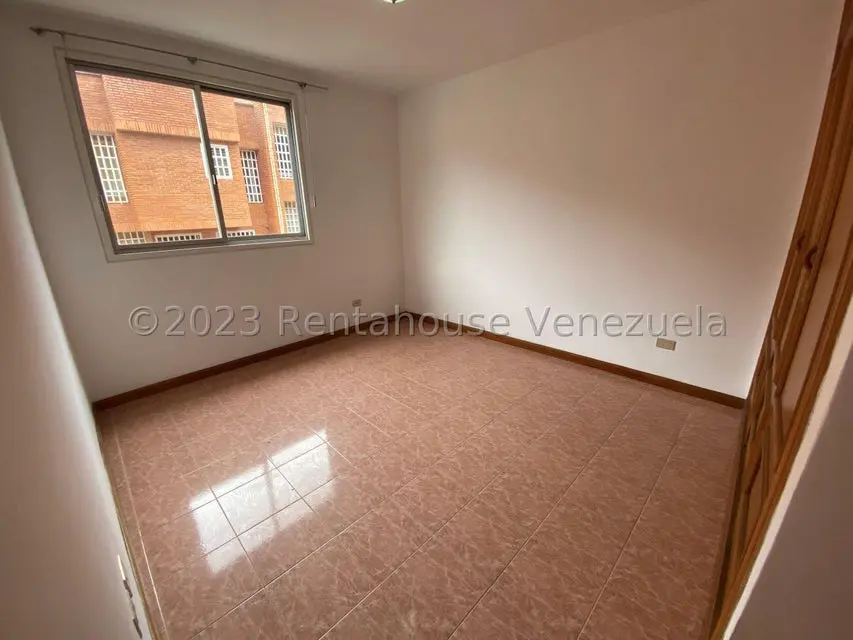 Townhouse (Multiples Niveles) en Venta en Miranda, Distrito Metropolitano - 15