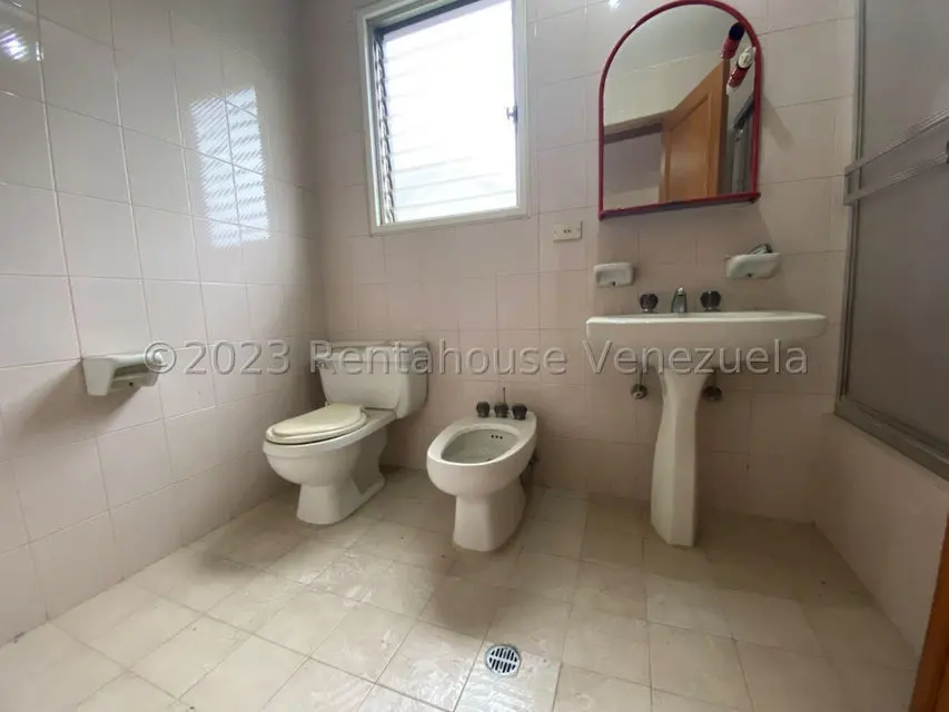Townhouse (Multiples Niveles) en Venta en Miranda, Distrito Metropolitano - 18