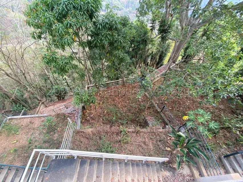 Townhouse (Multiples Niveles) en Venta en Miranda, Distrito Metropolitano - 10