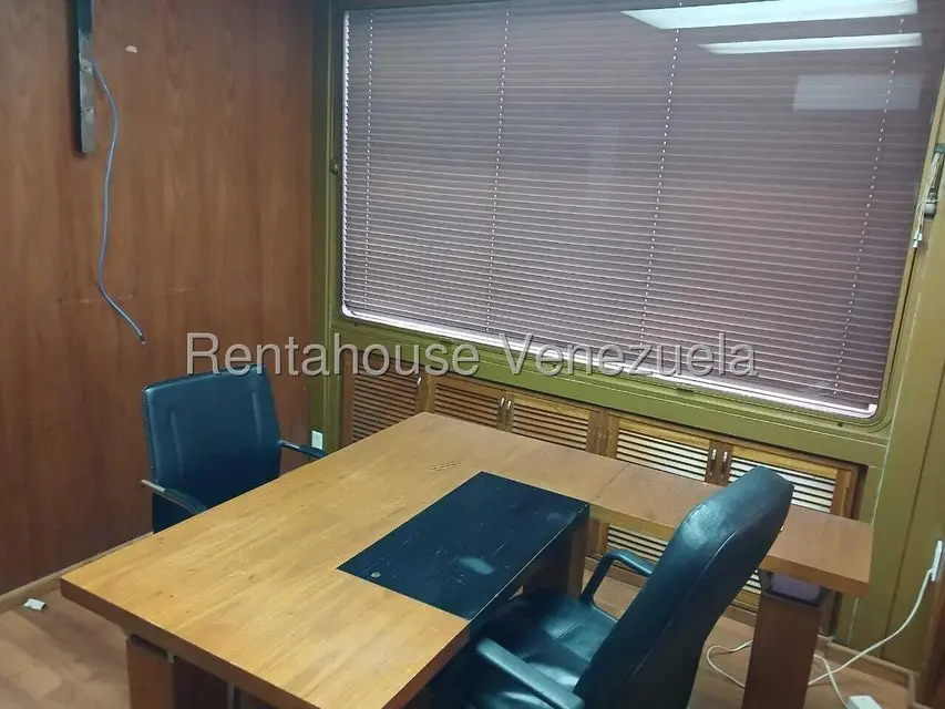 Comercial (Oficina) en Venta en Santa Paula, Distrito Metropolitano - 11