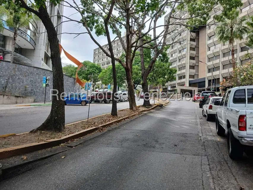 Comercial (Oficina) en Venta en Santa Paula, Distrito Metropolitano - 22
