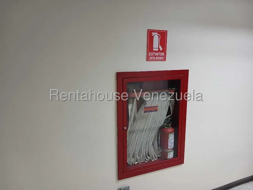 Comercial (Oficina) en Venta en Santa Paula, Distrito Metropolitano - 23