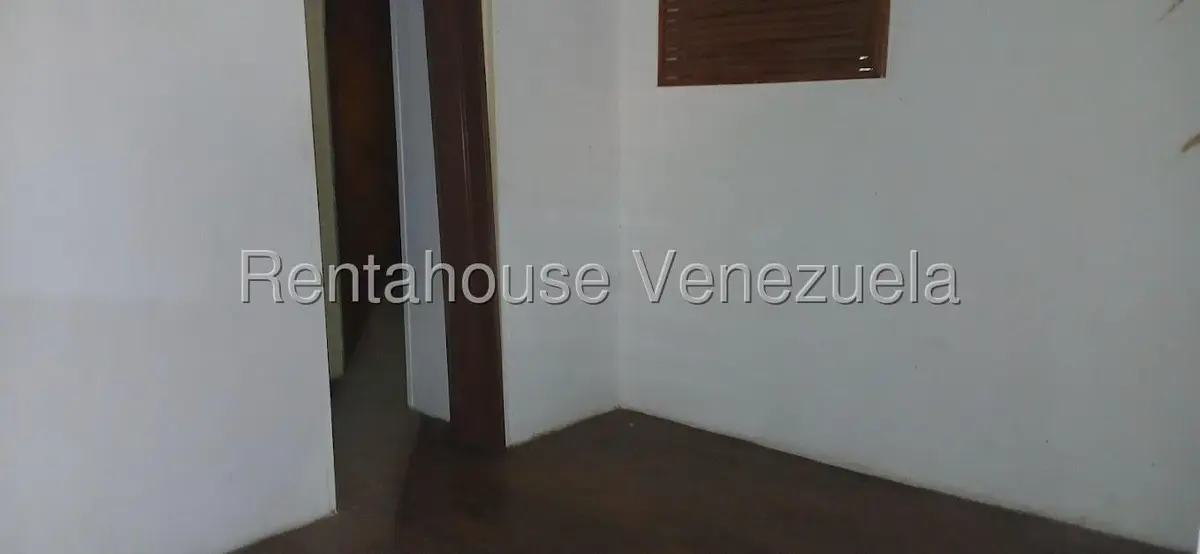 Casa (1 Nivel) en Alquiler en Calle Piar, Zulia - 11