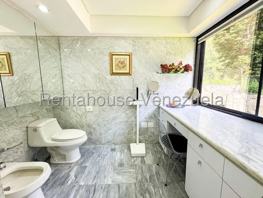 Apartamento (1 Nivel) en Venta en Lomas de La Lagunita, Distrito Metropolitano - 31