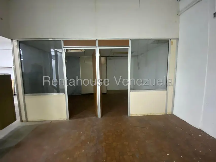 Comercial (Local Comercial) en Alquiler en El Marques, Distrito Metropolitano - 13