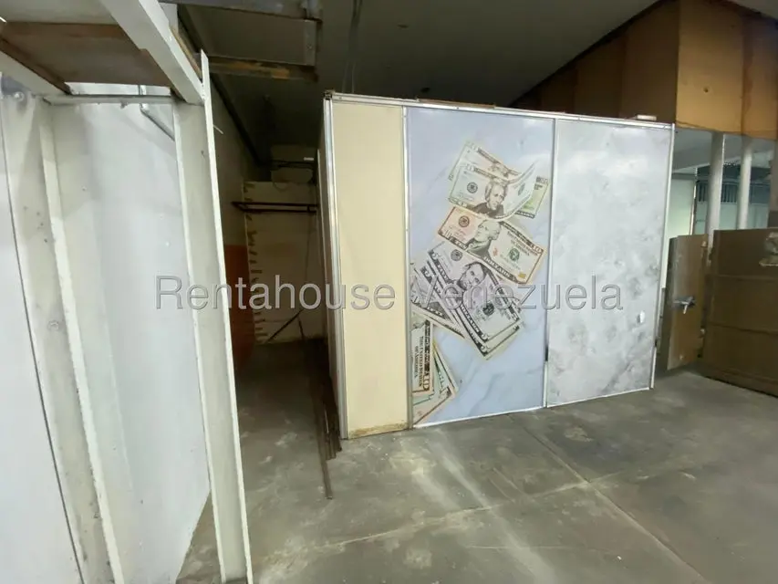 Comercial (Local Comercial) en Alquiler en El Marques, Distrito Metropolitano - 19