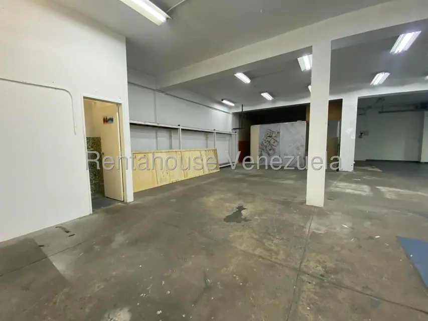 Comercial (Local Comercial) en Alquiler en El Marques, Distrito Metropolitano - 34