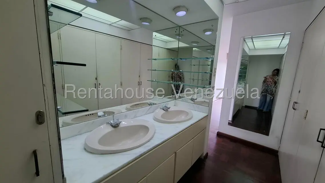 Apartamento (1 Nivel) en Venta en Colinas de Bello Monte, Distrito Metropolitano - 50