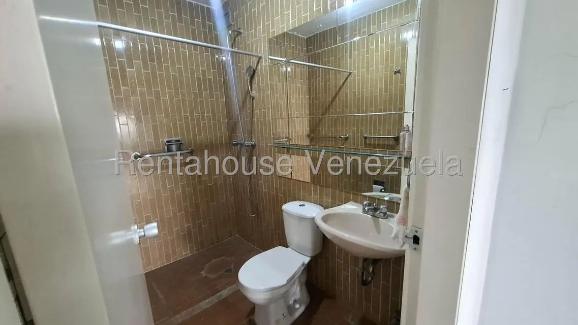 Apartamento (1 Nivel) en Venta en Colinas de Bello Monte, Distrito Metropolitano - 9