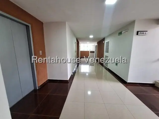 Apartamento (1 Nivel) en Alquiler en Ciudad Roca, Lara - 2