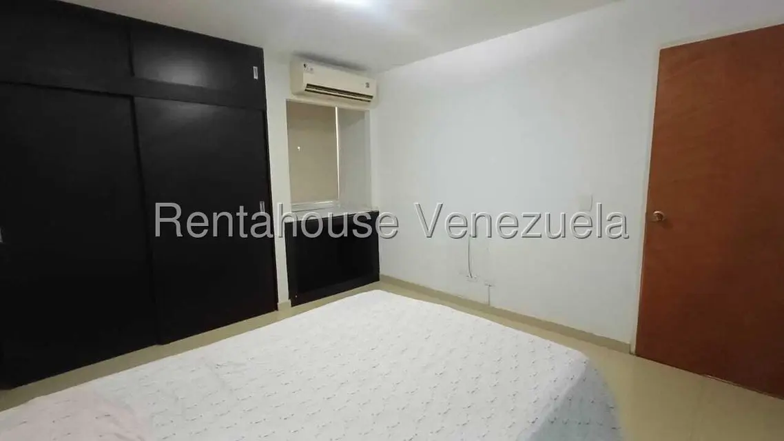 Apartamento (1 Nivel) en Alquiler en Ciudad Roca, Lara - 13