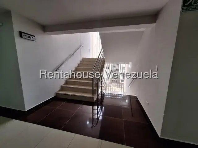 Apartamento (1 Nivel) en Alquiler en Ciudad Roca, Lara - 3