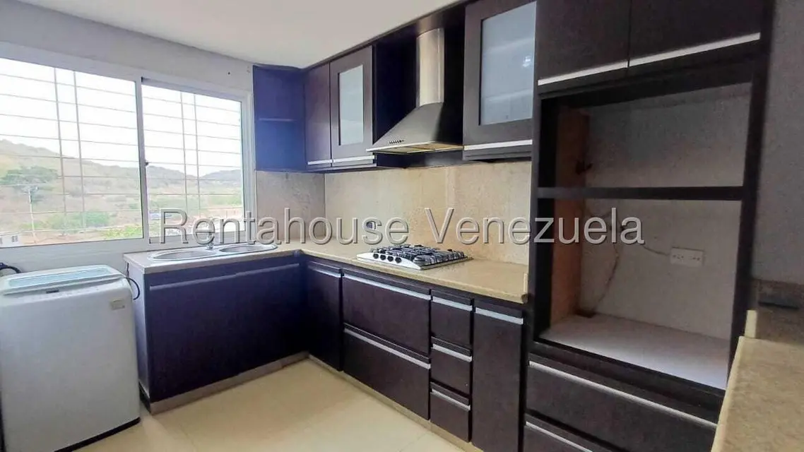 Apartamento (1 Nivel) en Alquiler en Ciudad Roca, Lara - 9