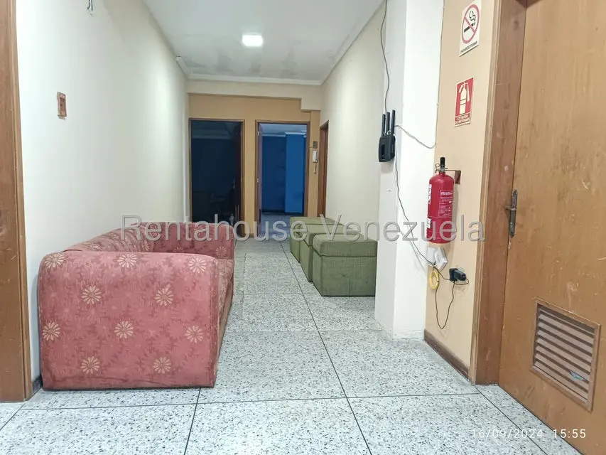 Comercial (Oficina) en Alquiler en Avenida Universidad, Zulia - 3