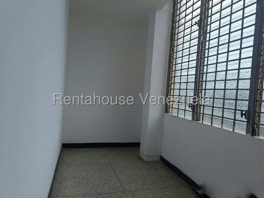 Comercial (Oficina) en Alquiler en Avenida Universidad, Zulia - 7