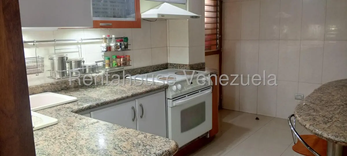 Apartamento (1 Nivel) en Venta en La Urbina, Distrito Metropolitano - 8