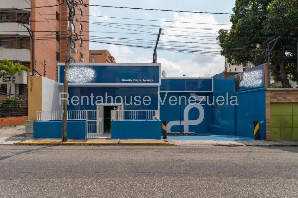 Comercial (Galpon - Deposito) en Venta en La Florida, Distrito Metropolitano - 2