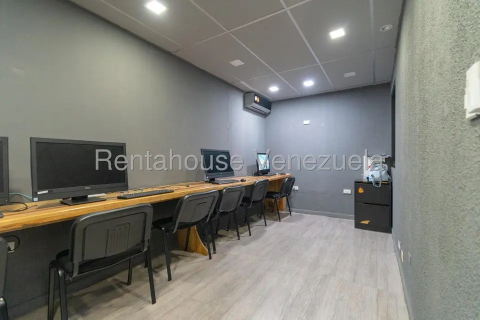 Comercial (Galpon - Deposito) en Venta en La Florida, Distrito Metropolitano - 12