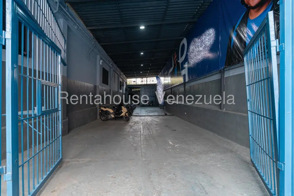 Comercial (Galpon - Deposito) en Venta en La Florida, Distrito Metropolitano - 3