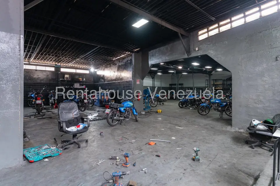Comercial (Galpon - Deposito) en Venta en La Florida, Distrito Metropolitano - 24