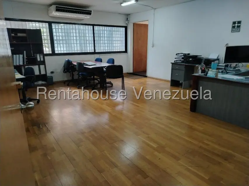 Comercial (Local Comercial) en Alquiler en Santa Eduvigis, Distrito Metropolitano - 8