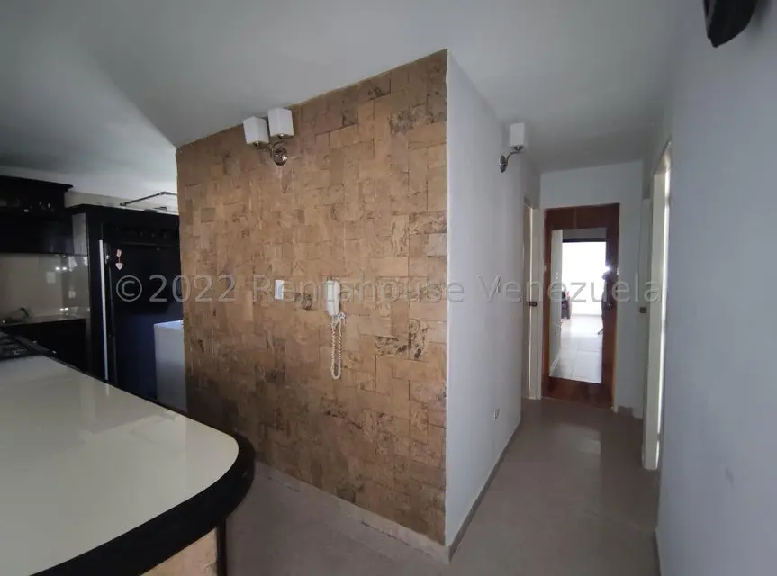 Apartamento (1 Nivel) en Alquiler en Campo Alegre, Aragua - 13