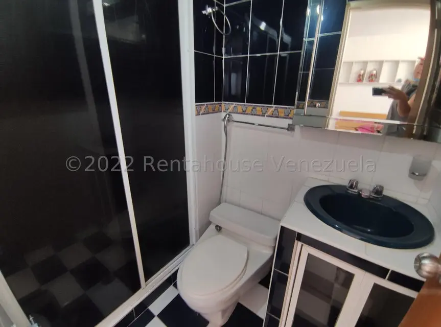 Apartamento (1 Nivel) en Alquiler en Campo Alegre, Aragua - 17