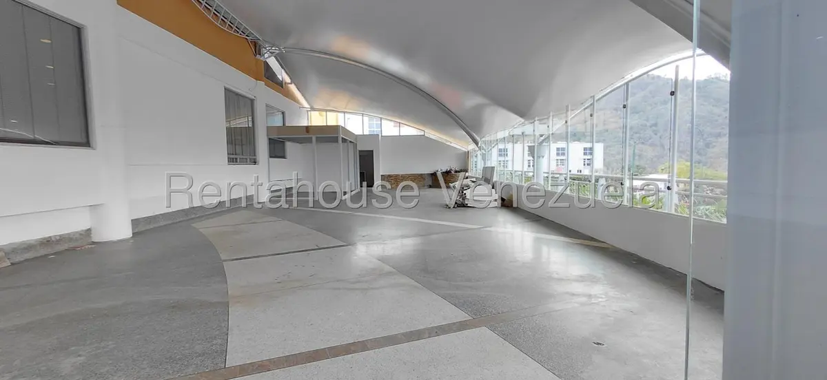 Comercial (Local Comercial) en Alquiler en Los Naranjos del Cafetal, Distrito Metropolitano - 3