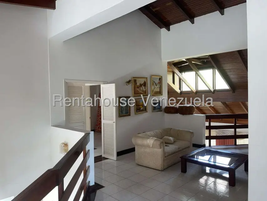 Casa (Multipes Niveles) en Venta en Oripoto, Distrito Metropolitano - 11