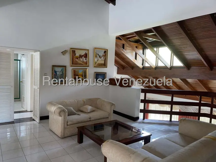 Casa (Multipes Niveles) en Venta en Oripoto, Distrito Metropolitano - 12