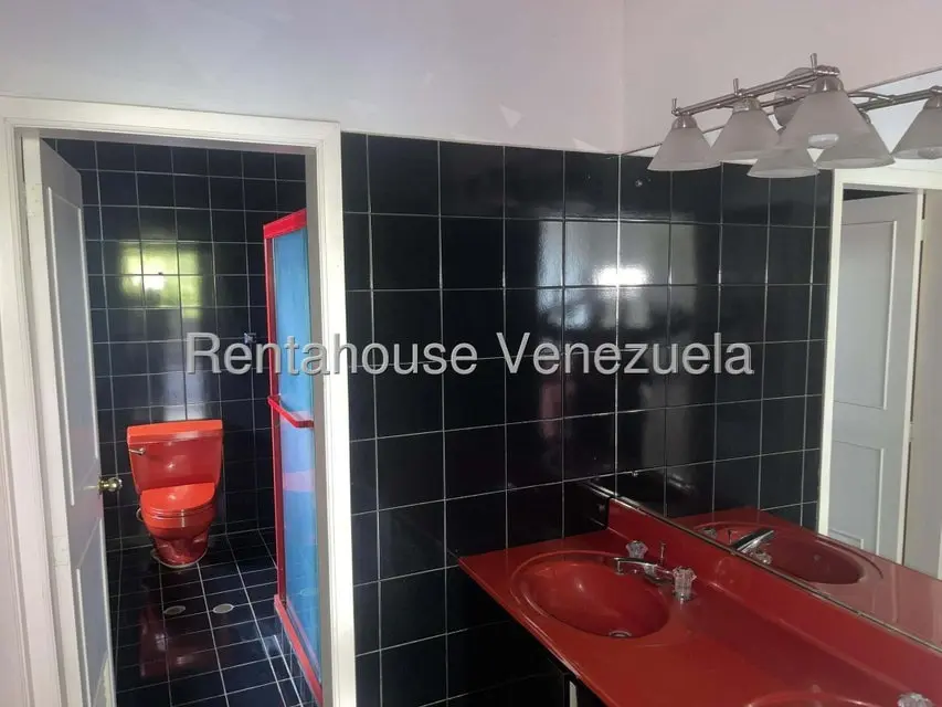 Casa (Multipes Niveles) en Venta en Oripoto, Distrito Metropolitano - 15