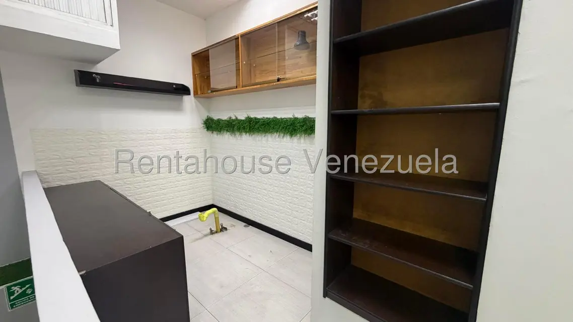 Comercial (Local Comercial) en Venta en San Bernardino, Distrito Metropolitano - 32